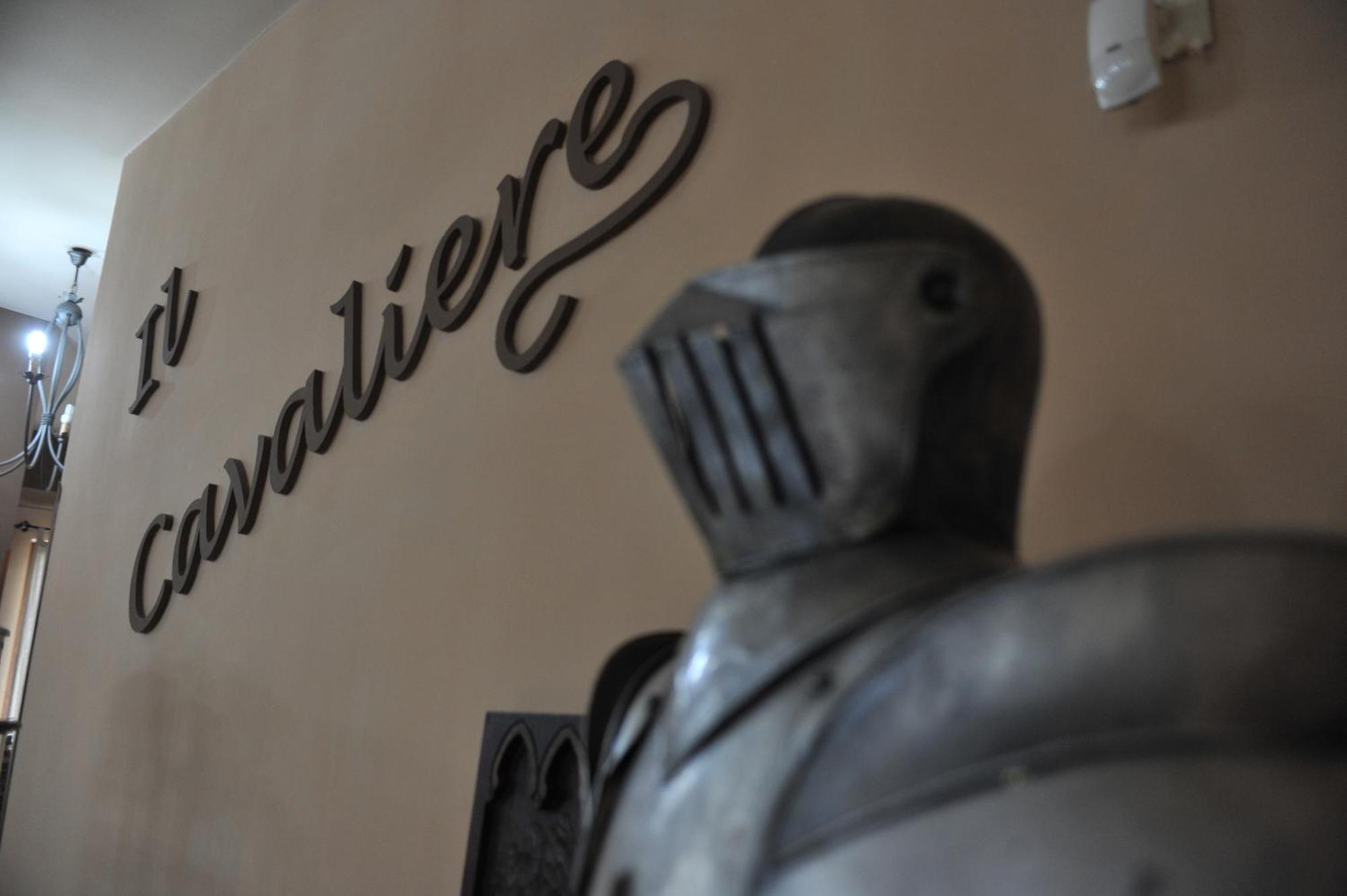 Hotel Il Cavaliere サルノ エクステリア 写真