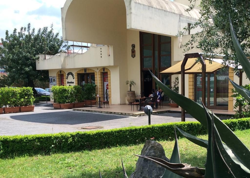 Hotel Il Cavaliere サルノ エクステリア 写真